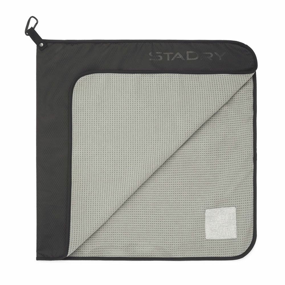 Titleist StaDry Performance Golf Towel 2 Titleist StaDry Performance Golf Towel - Image 2