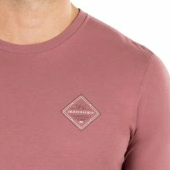 Travis Mathew Pick Up Line Tee -Golf Clubs Shop travis mathew pick up line tee roan rouge 03 16613.1671650386